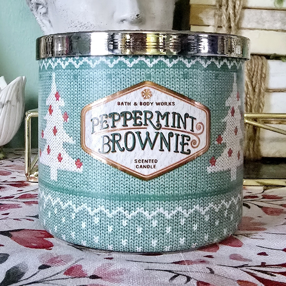 Bath & Body Works Peppermint Brownie Candle